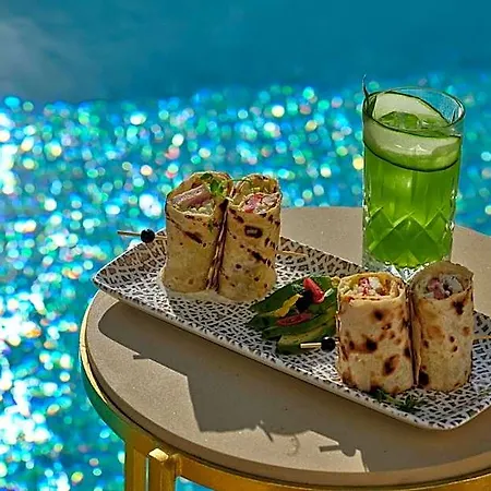 Icon Mykonos Hotell 4*